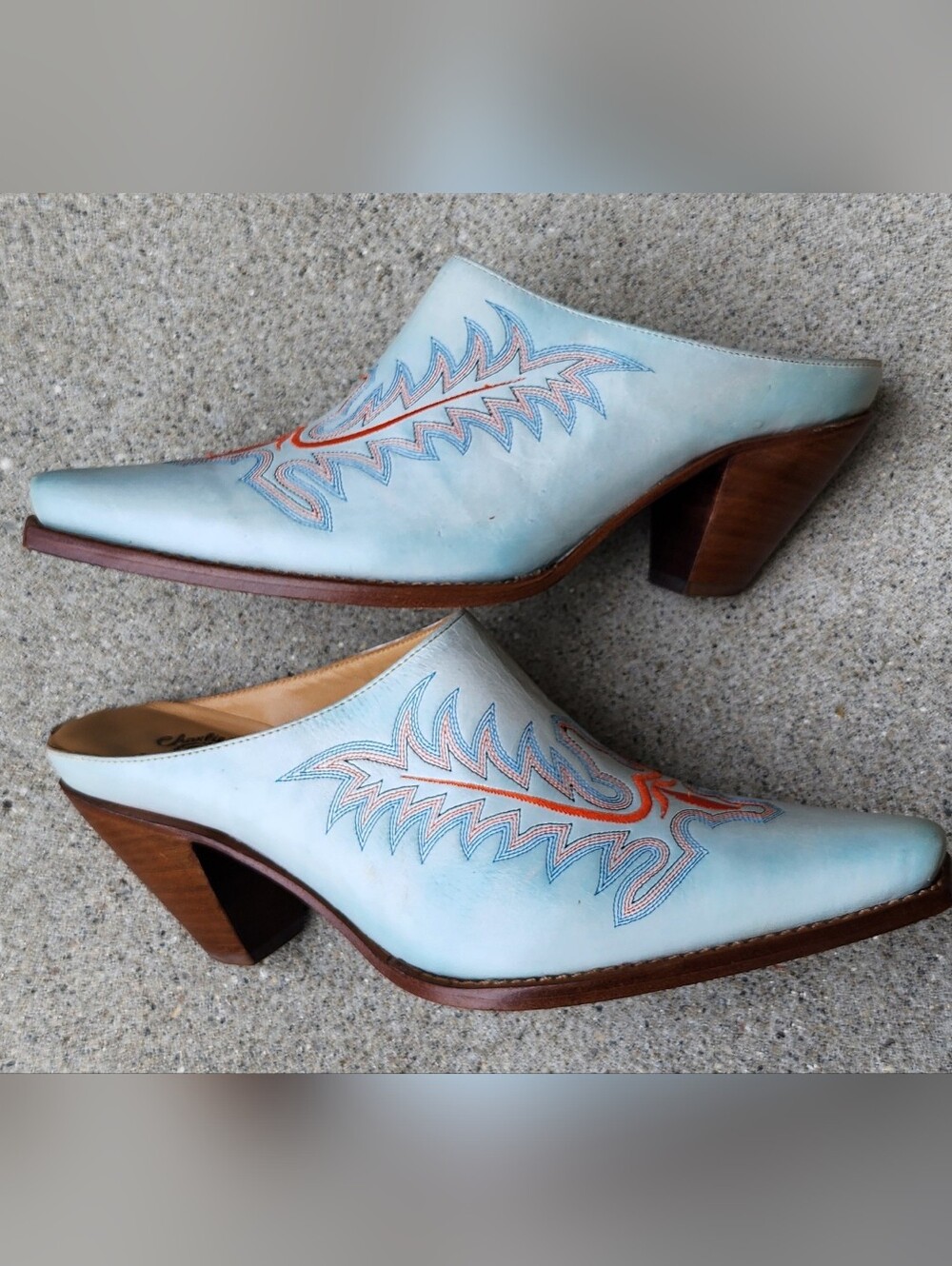Lucchese Aqua Slide - Picture 4 of 12